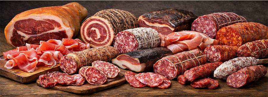 Tradicionalni italijanski suhomesnati proizvodi, salame i specijaliteti pripremljeni prema regionalnim recepturama, namenjeni profesionalnom uvozu i distribuciji.